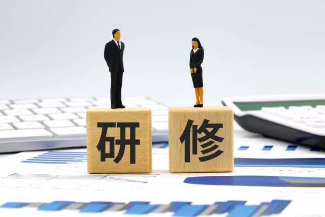 お客様の心を掴む新人スタッフ研修の成功事例｜ワールドジャパン株式会社が提案するサロン経営改善策